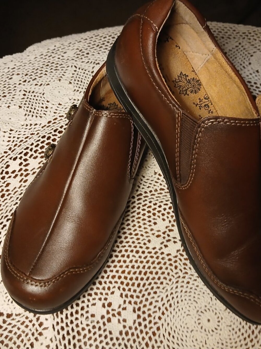 Taos Footwear Leather Shoes